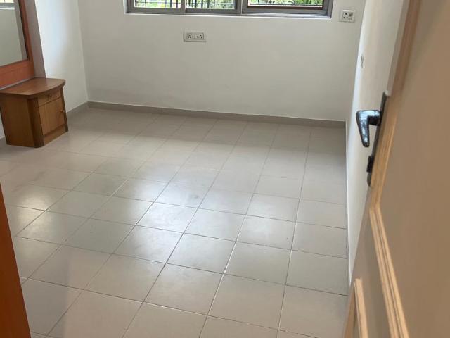 2 BHK Apartment in Kandivali East for rent Mumbai. The reference number is 20325130
