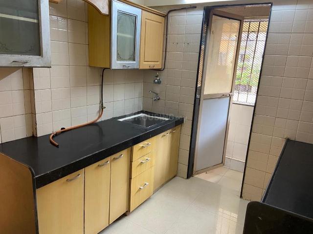 2 BHK Apartment in Kandivali East for rent Mumbai. The reference number is 20358857