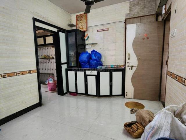 2 BHK Apartment in Kandivali East for rent Mumbai. The reference number is 20460521