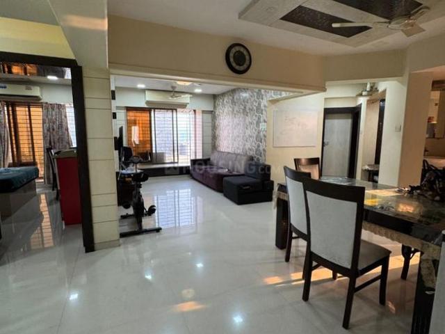 2 BHK Apartment in Kandivali East for rent Mumbai. The reference number is 20485132