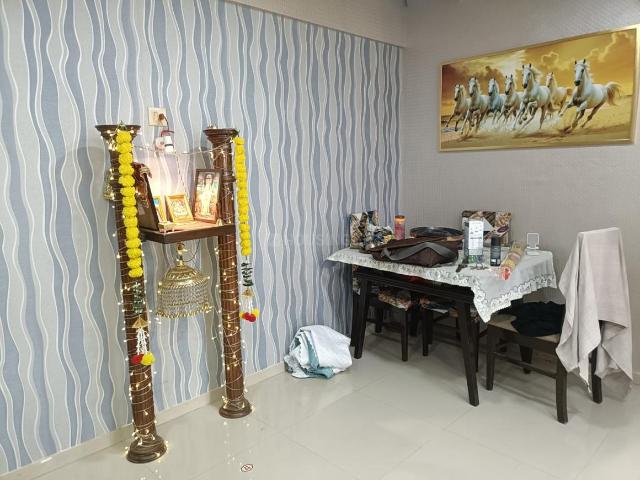 2 BHK Apartment in Kandivali East for rent Mumbai. The reference number is 20498639