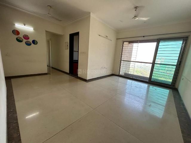 2 BHK Apartment in Kandivali East for rent Mumbai. The reference number is 20600313