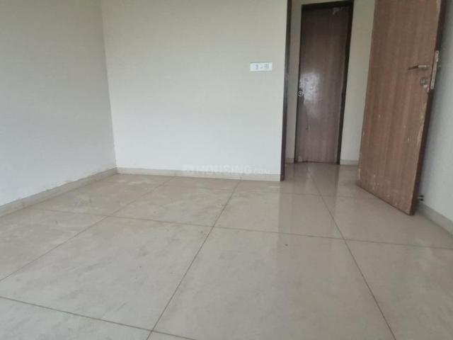 2 BHK Apartment in Kandivali East for rent Mumbai. The reference number is 20643404