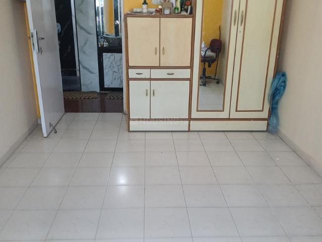 2 BHK Apartment in Kandivali East for rent Mumbai. The reference number is 20666025
