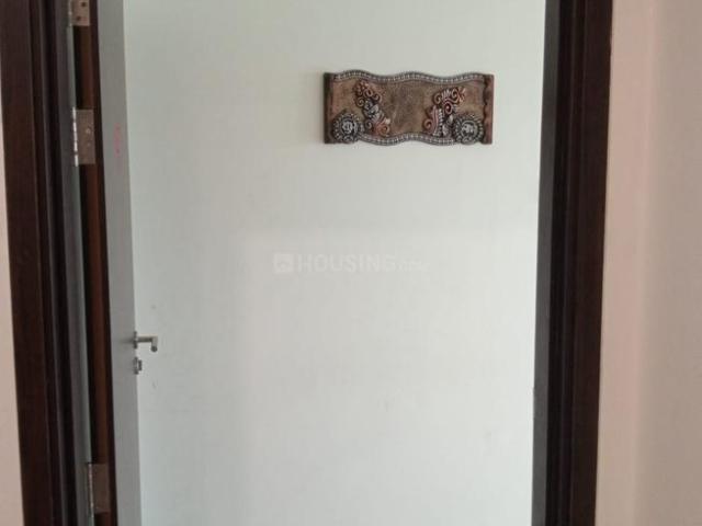 2 BHK Apartment in Kandivali East for rent Mumbai. The reference number is 20661334