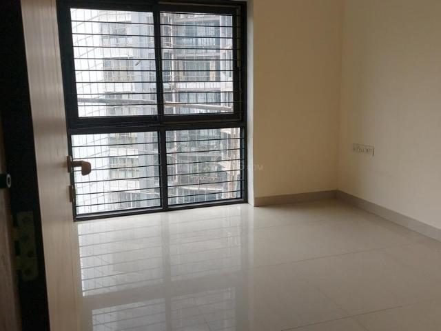 2 BHK Apartment in Kandivali East for rent Mumbai. The reference number is 20716889
