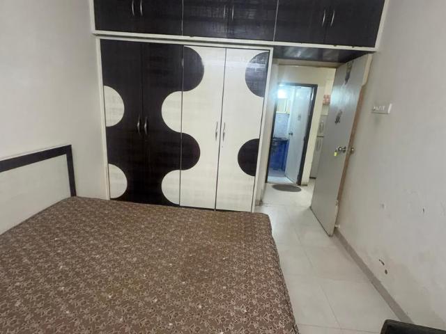 2 BHK Apartment in Kandivali East for rent Mumbai. The reference number is 20743969
