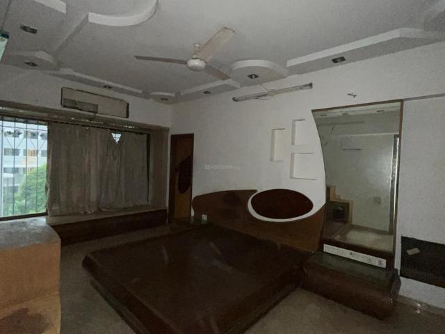2 BHK Apartment in Kandivali East for rent Mumbai. The reference number is 20770512