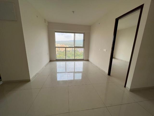 2 BHK Apartment in Kandivali East for rent Mumbai. The reference number is 20818893