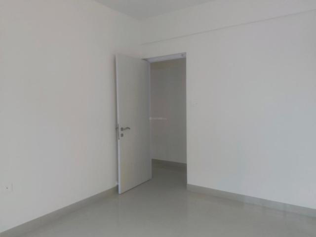 2 BHK Apartment in Kandivali East for rent Mumbai. The reference number is 20877848