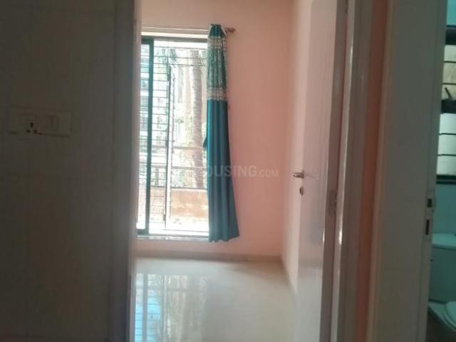 2 BHK Apartment in Kandivali East for rent Mumbai. The reference number is 20996547
