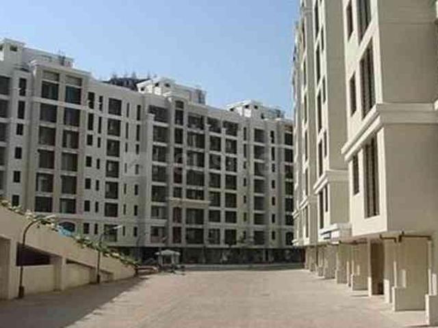 2 BHK Apartment in Kandivali East for rent Mumbai. The reference number is 21002301