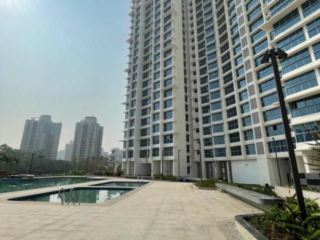 2 BHK Apartment in Kandivali East for resale Mumbai. The reference number is 10798280