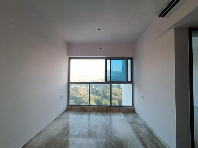 2 BHK Apartment in Kandivali East for resale Mumbai. The reference number is 12955936