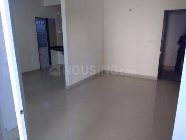 2 BHK Apartment in Kandivali East for resale Mumbai. The reference number is 12332021