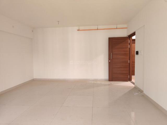 2 BHK Apartment in Kandivali East for resale Mumbai. The reference number is 16738244