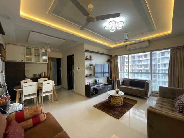2 BHK Apartment in Kandivali East for resale Mumbai. The reference number is 17626946
