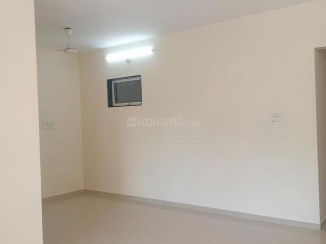2 BHK Apartment in Kandivali East for resale Mumbai. The reference number is 17650603