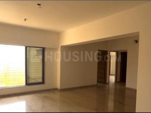 2 BHK Apartment in Kandivali East for resale Mumbai. The reference number is 17021055