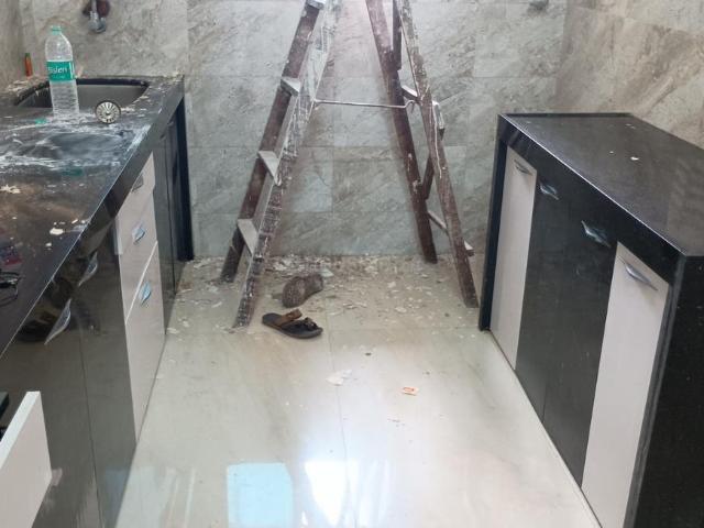 2 BHK Apartment in Kandivali East for resale Mumbai. The reference number is 18429506