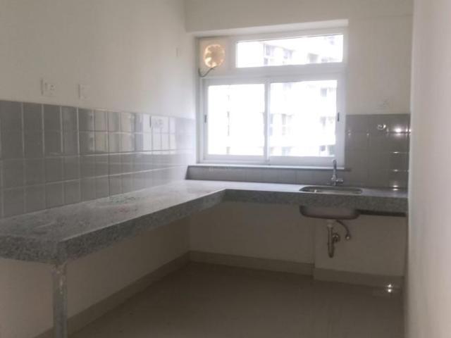 2 BHK Apartment in Kandivali East for resale Mumbai. The reference number is 18700375