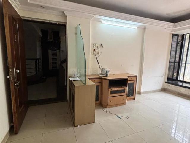 2 BHK Apartment in Kandivali East for resale Mumbai. The reference number is 18876183