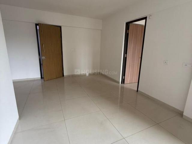 2 BHK Apartment in Kandivali East for resale Mumbai. The reference number is 18894132