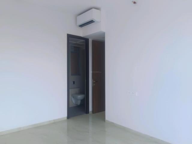 2 BHK Apartment in Kandivali East for resale Mumbai. The reference number is 19548598