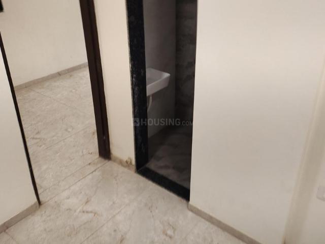 2 BHK Apartment in Kandivali East for resale Mumbai. The reference number is 19566783