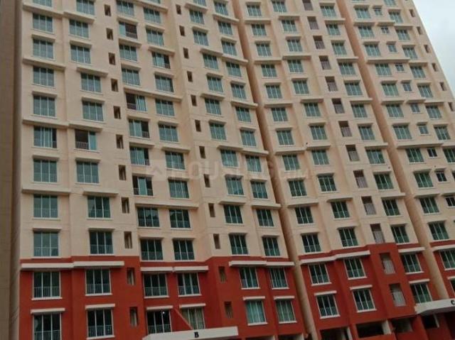 2 BHK Apartment in Kandivali East for resale Mumbai. The reference number is 19604398