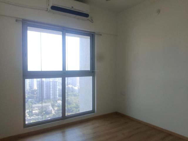 2 BHK Apartment in Kandivali East for resale Mumbai. The reference number is 19734642