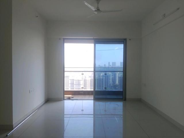 2 BHK Apartment in Kandivali East for resale Mumbai. The reference number is 19734703
