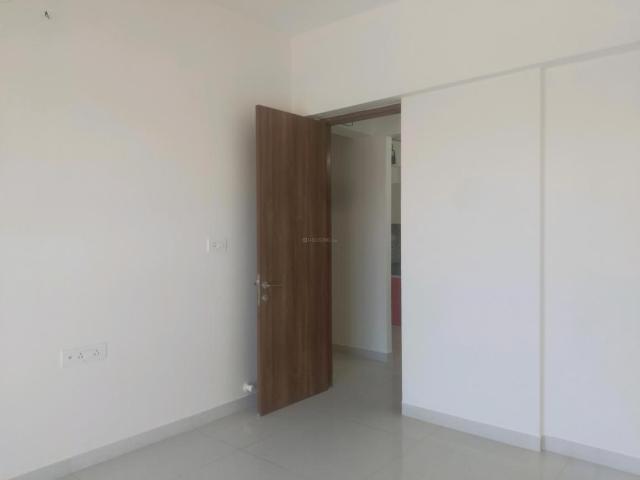 2 BHK Apartment in Kandivali East for resale Mumbai. The reference number is 19734712