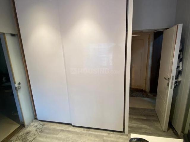 2 BHK Apartment in Kandivali East for resale Mumbai. The reference number is 19758731