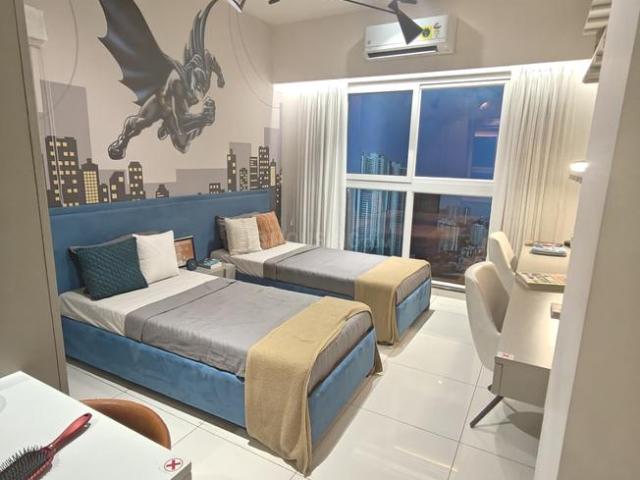 2 BHK Apartment in Kandivali East for resale Mumbai. The reference number is 19774795