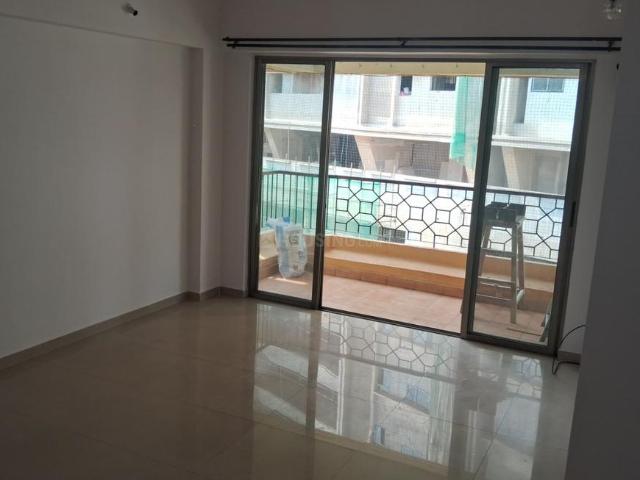 2 BHK Apartment in Kandivali East for resale Mumbai. The reference number is 19816343