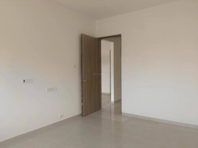 2 BHK Apartment in Kandivali East for resale Mumbai. The reference number is 19826831