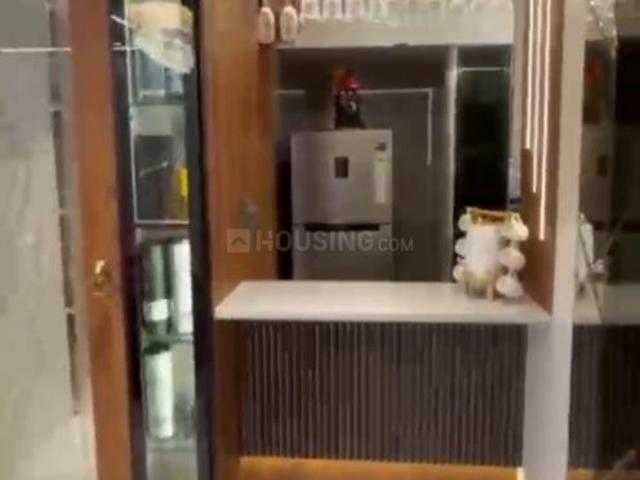 2 BHK Apartment in Kandivali East for resale Mumbai. The reference number is 19909460