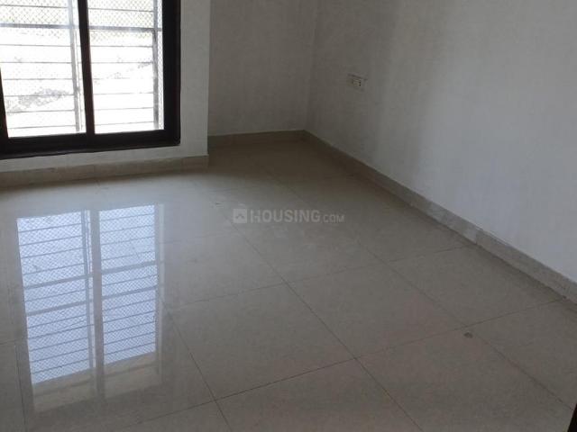 2 BHK Apartment in Kandivali East for resale Mumbai. The reference number is 19935794