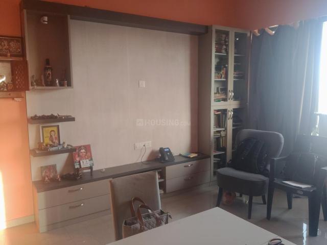 2 BHK Apartment in Kandivali East for resale Mumbai. The reference number is 19951231
