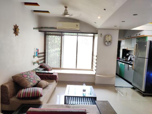 2 BHK Apartment in Kandivali East for resale Mumbai. The reference number is 19979044