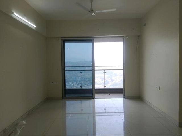 2 BHK Apartment in Kandivali East for resale Mumbai. The reference number is 19319862