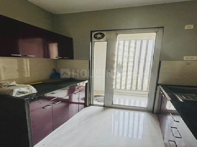 2 BHK Apartment in Kandivali East for resale Mumbai. The reference number is 19351270
