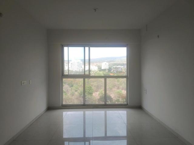 2 BHK Apartment in Kandivali East for resale Mumbai. The reference number is 20428743
