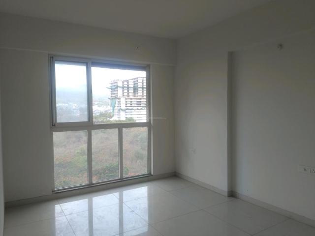 2 BHK Apartment in Kandivali East for resale Mumbai. The reference number is 20428800