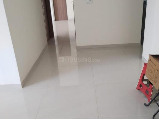 2 BHK Apartment in Kandivali East for resale Mumbai. The reference number is 20445176