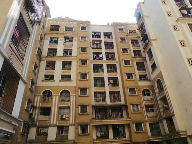 2 BHK Apartment in Kandivali East for resale Mumbai. The reference number is 20521759