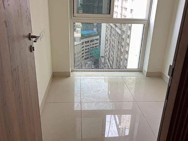 2 BHK Apartment in Kandivali East for resale Mumbai. The reference number is 20555346
