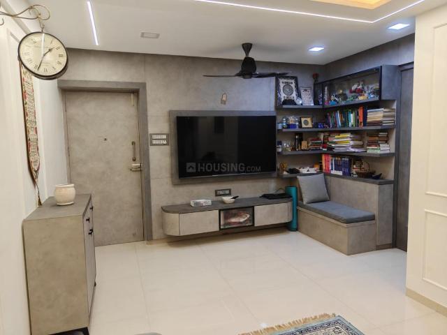 2 BHK Apartment in Kandivali East for resale Mumbai. The reference number is 20578543