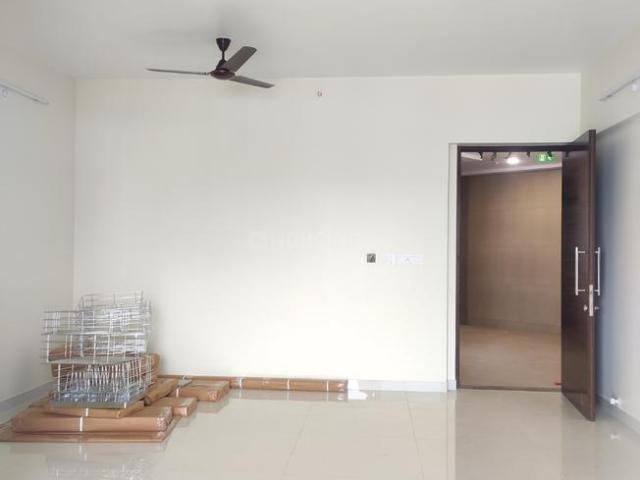 2 BHK Apartment in Kandivali East for resale Mumbai. The reference number is 20605040